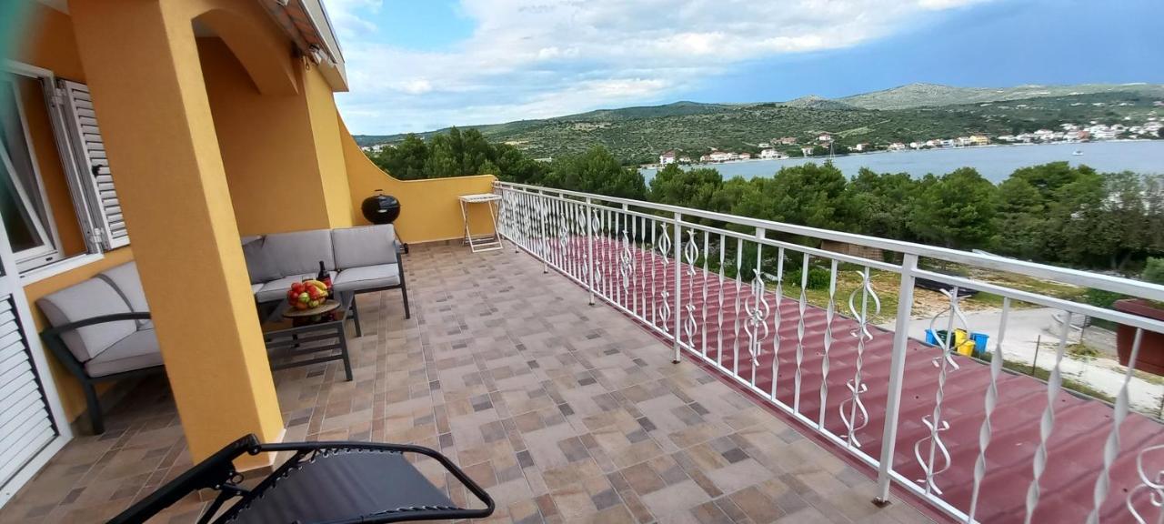 Apartments Toni Rogoznica  Buitenkant foto
